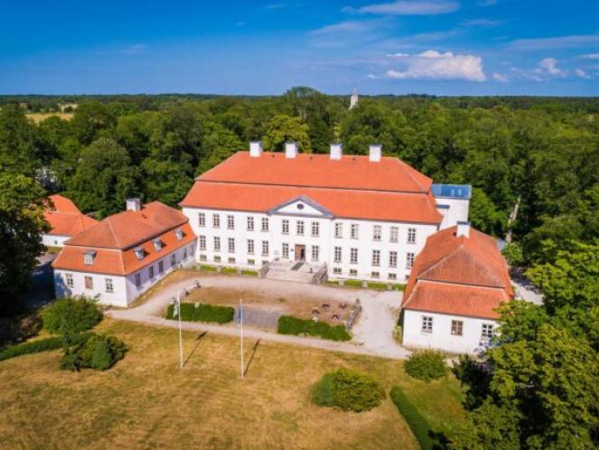 image_Suuremõisa castle