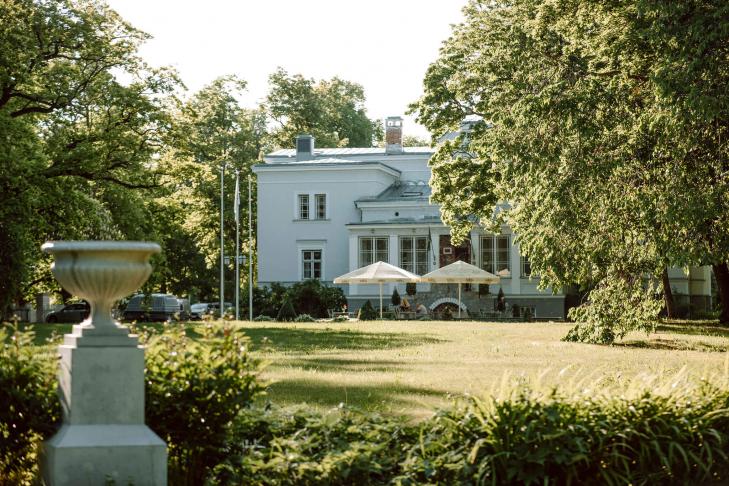 „Saka Manor“ kempingas ir kemperių aikštelė slide-1