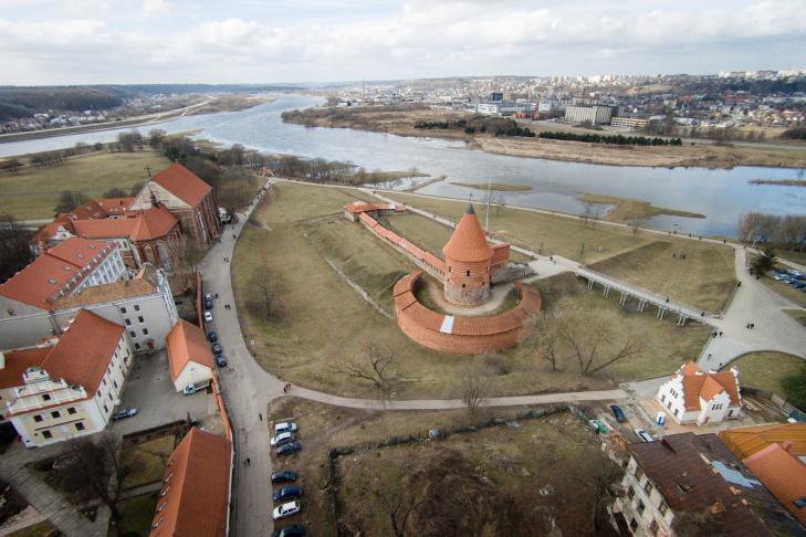 Kaunas Castle slide-1