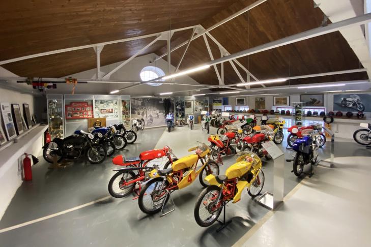 Estnisches Motorsportmuseum oder MOMU slide-2