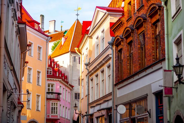 Tallinn Old Town slide-3