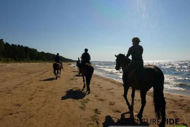 Adventure ride - horseback riding slide-4